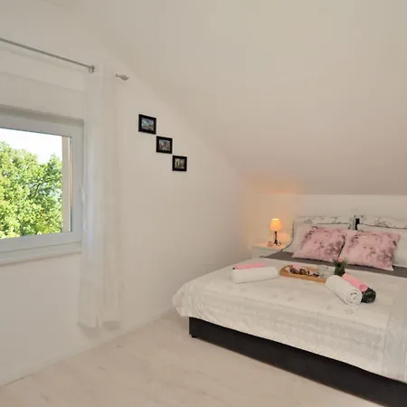 Apartment Viktoria Lovran