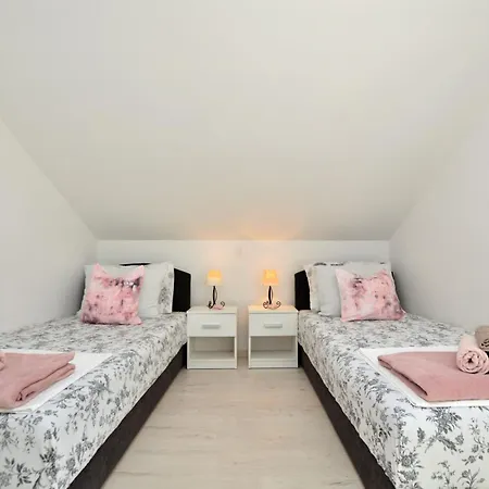 Appartement Viktoria *