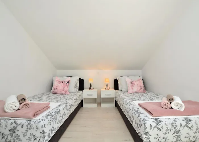 Apartment Viktoria *