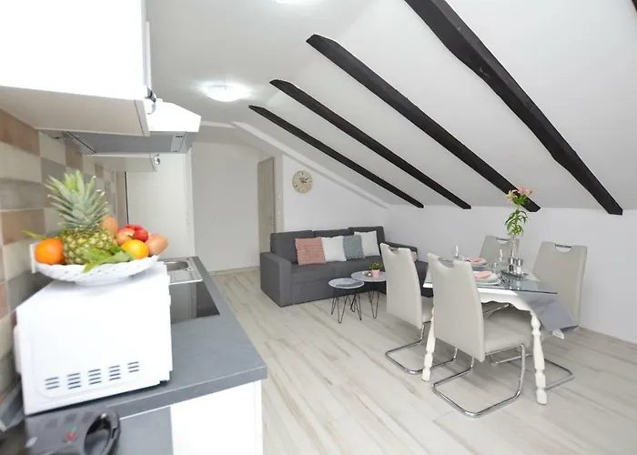 Viktoria Apartment Lovran
